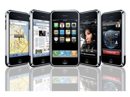 Apple iPhone 3GS iPhone: jön a TomTom navigáció