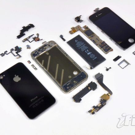 /txt/hirek/kepek/ifixit 440_20100629.jpg Mennyibe is kerül az új iPhone 4?