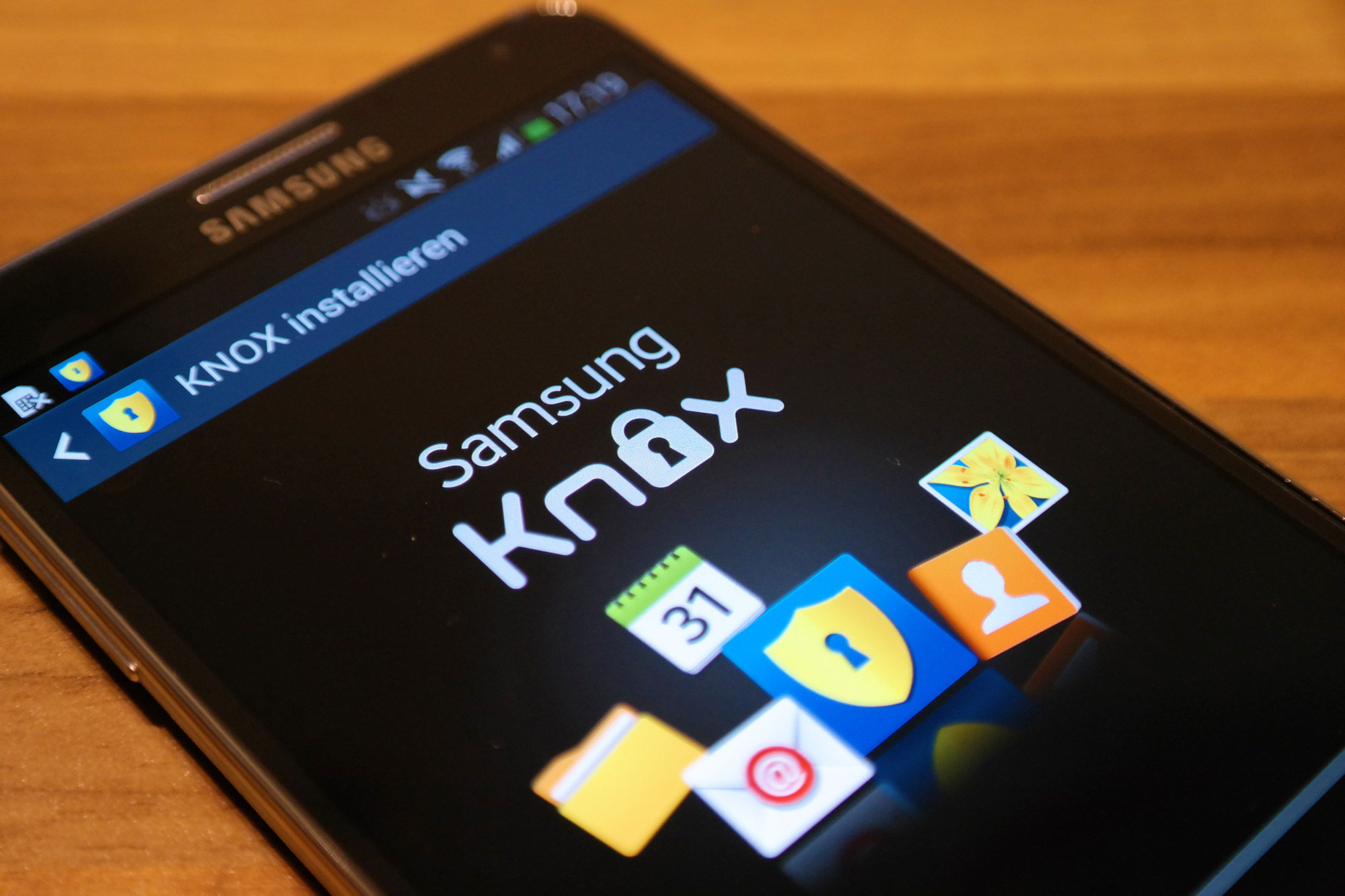 Samsung knox. Самсунг Кнох. Samsung Galaxy secured Knox. Samsung Knox Security platform.