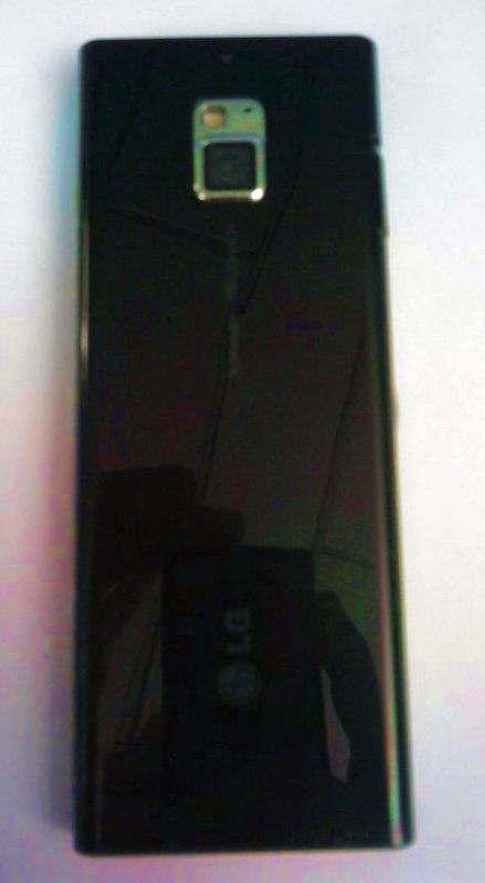 LG BL40 Kémfotókon az LG titkos Chocolate mobilja?