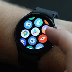 Elindult a Samsung Galaxy Watch4 család stabil One UI 6 Watch frissítése!