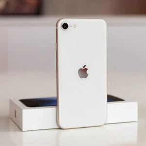 Az Apple iPhone SE 4 499 dollárról indulhat OLED kijelzővel és 48 MP-es kamerával