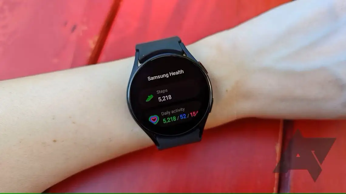 A Samsung Galaxy Watch7 észlelheti a szívroham korai jeleit