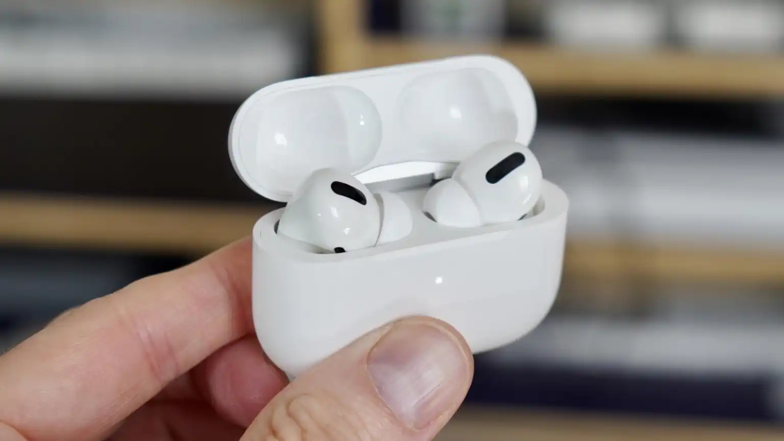 Pert indítanak az Apple ellen az AirPods Pro „hanghibája” miatt