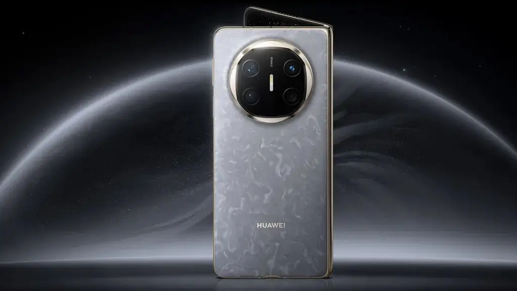 Hazánkban is elérhető lesz az összecsukható csúcs, a Huawei Mate X6!